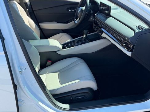Used 2025 Honda Accord Touring image 22