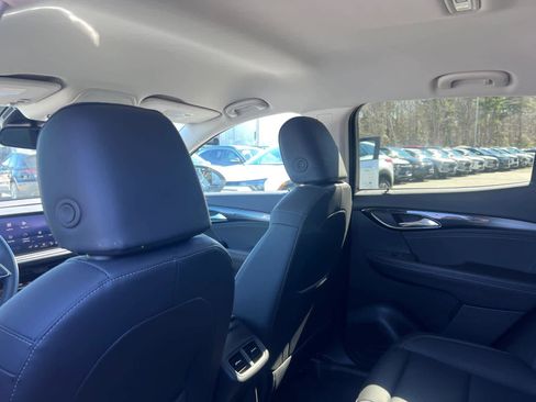 Certified 2025 Buick Envision Preferred image 32