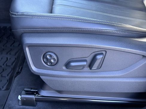 Used 2023 Audi Q5 2.0T Premium Plus w/ Premium Plus Package image 16