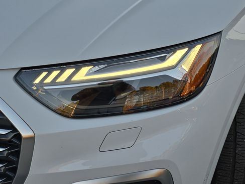 Used 2024 Audi Q5 2.0T Prestige w/ Prestige Package image 32