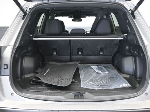 Used 2025 Subaru Forester Premium image 6