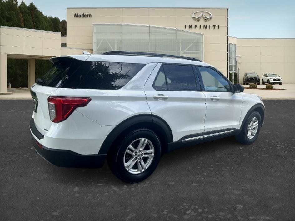 Used 2020 Ford Explorer XLT w/ Equipment Group 202A AWD/4WD image 5