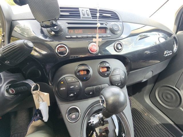 Used 2012 FIAT 500 Lounge FWD image 18