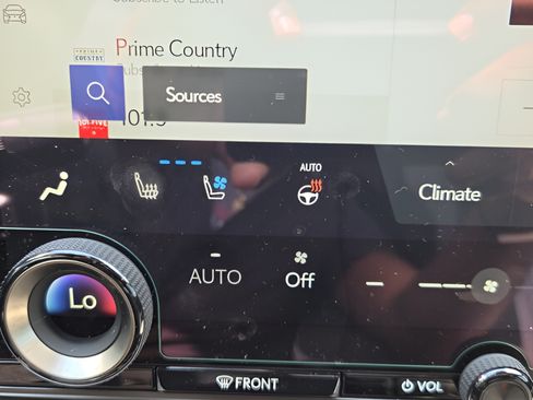 Used 2026 Lexus TX 500h AWD w/ Technology Package image 18