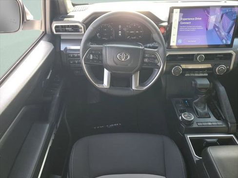 Certified 2025 Toyota Tacoma TRD Off-Road AWD/4WD image 11