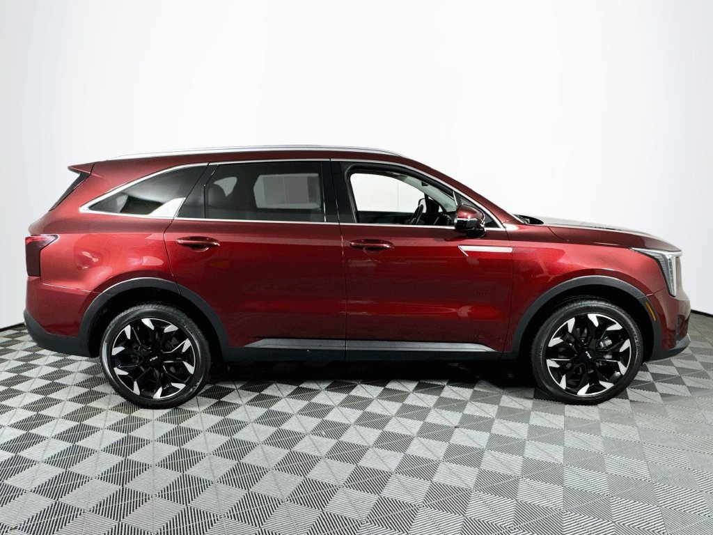 Used 2025 Kia Sorento EX AWD/4WD image 8
