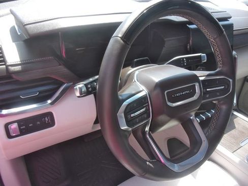 Used 2025 GMC Acadia Denali w/ Super Cruise Package AWD/4WD image 28