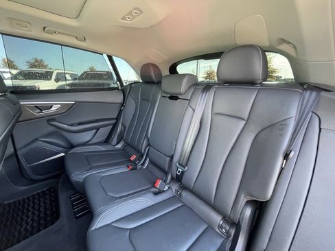 Used 2023 Audi Q8 Prestige image 25
