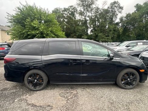 Used 2023 Honda Odyssey Sport image 4