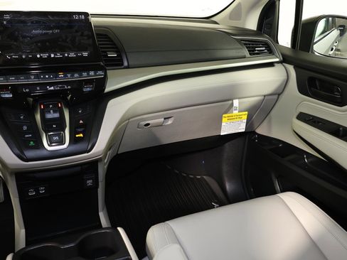 New 2026 Honda Odyssey EX-L image 9