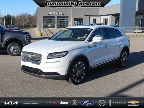 Certified 2023 Lincoln Nautilus Reserve image 2