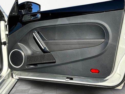 Used 2014 Volkswagen Beetle R-Line image 27