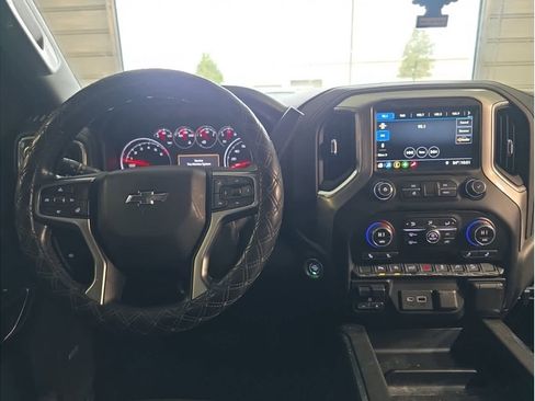 Used 2019 Chevrolet Silverado 1500 LT Trail Boss image 16