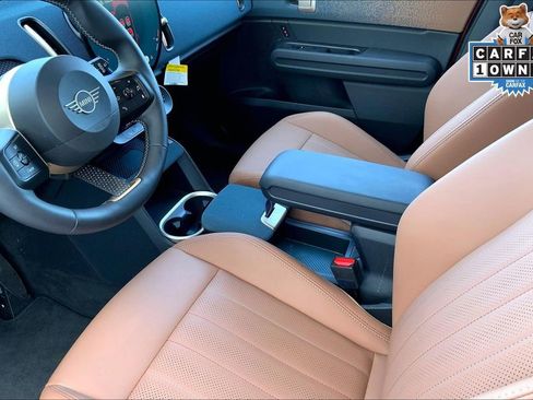 Certified 2025 MINI Cooper Countryman S w/ Comfort Package Max image 17