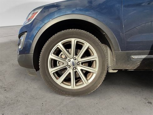 Used 2017 Ford Explorer Limited image 9