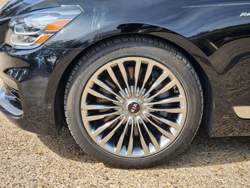 Used 2019 Kia K900 Luxury image 10