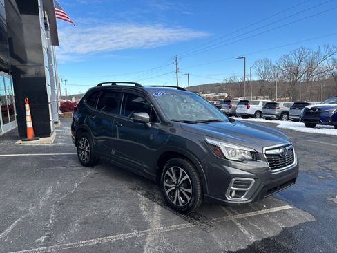 Used 2020 Subaru Forester Limited image 4
