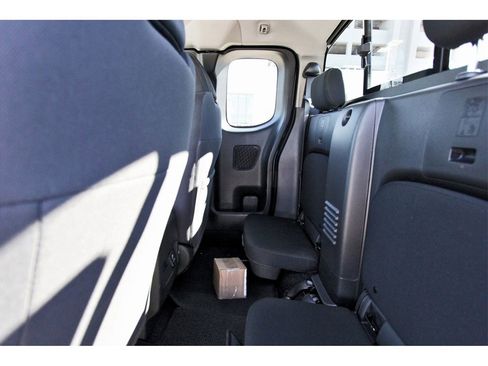 Certified 2024 Nissan Frontier SV w/ SV Convenience Package image 10