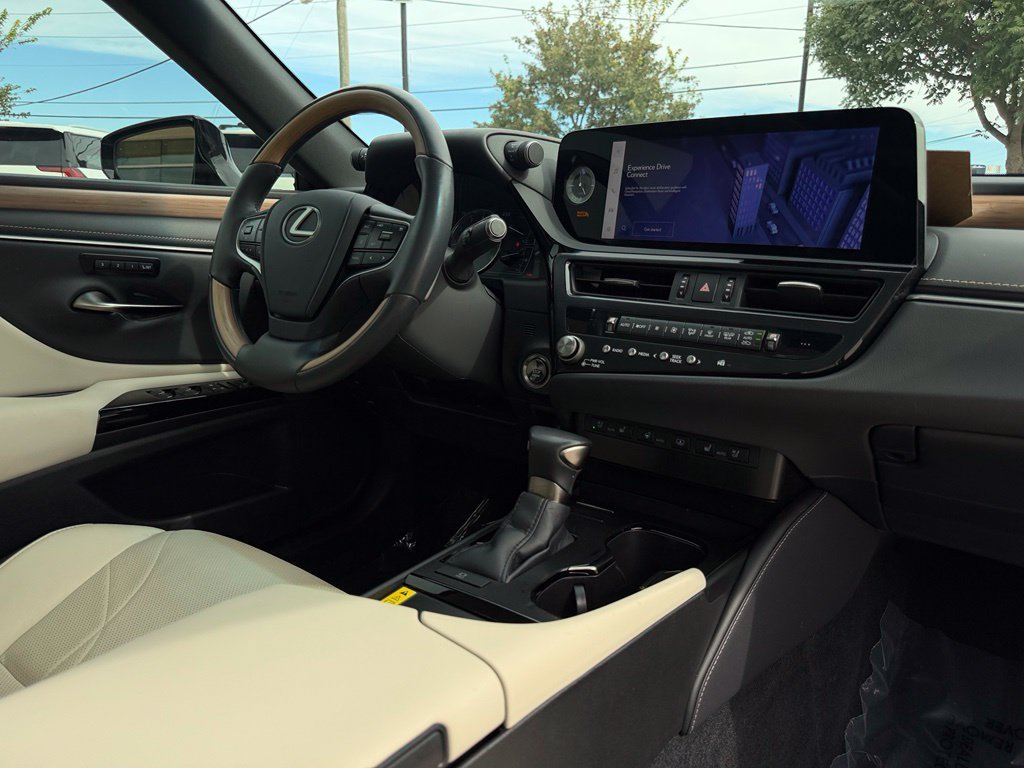Used 2024 Lexus ES 350 w/ Technology Package FWD image 11