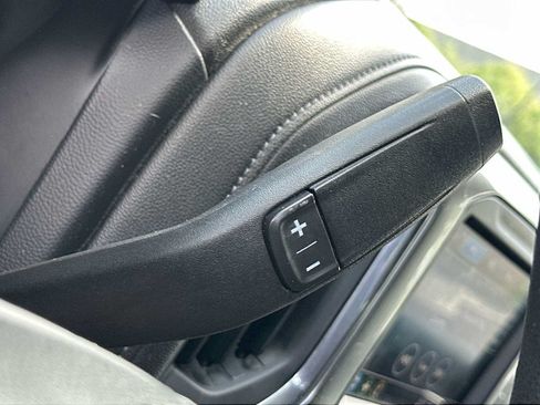 Used 2020 Chevrolet Silverado 1500 LT RWD image 23
