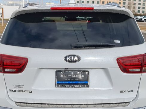 Used 2019 Kia Sorento SX image 13