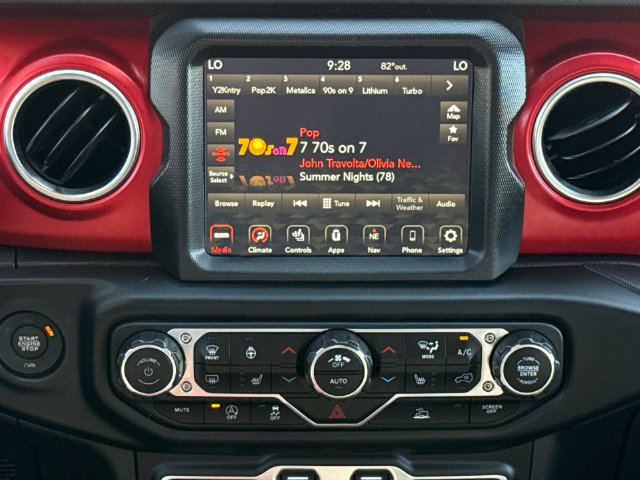Used 2023 Jeep Gladiator Rubicon w/ LED Lighting Group AWD/4WD image 12
