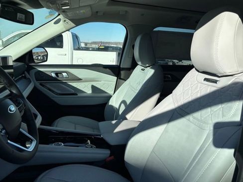 New 2026 Ford Explorer Platinum w/ LUX Leather Package image 11
