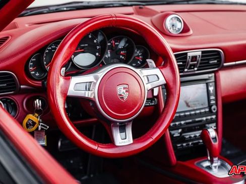 Used 2011 Porsche 911 Carrera S image 6