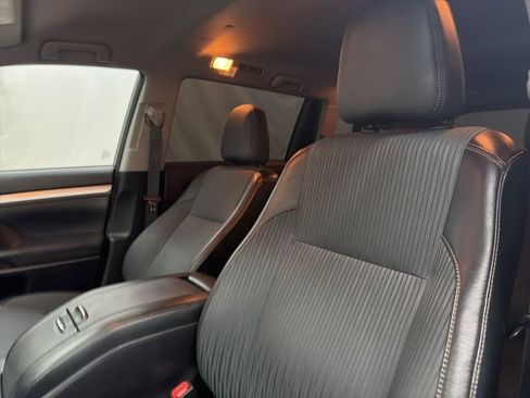 Used 2015 Toyota Highlander Plus image 15