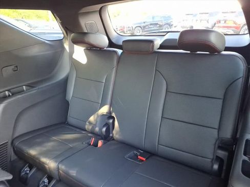 New 2026 Chevrolet Traverse RS FWD image 17