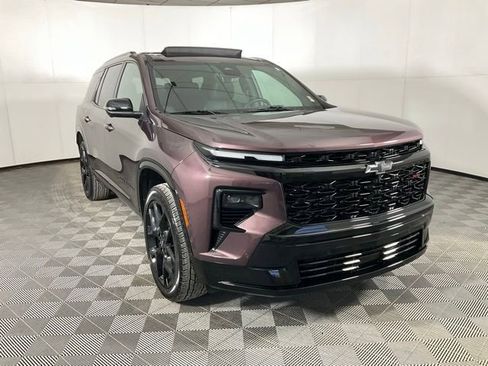 Used 2024 Chevrolet Traverse RS w/ LPO, Floor Liner Package image 3