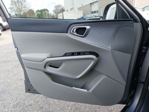 New 2025 Kia Soul LX image 27
