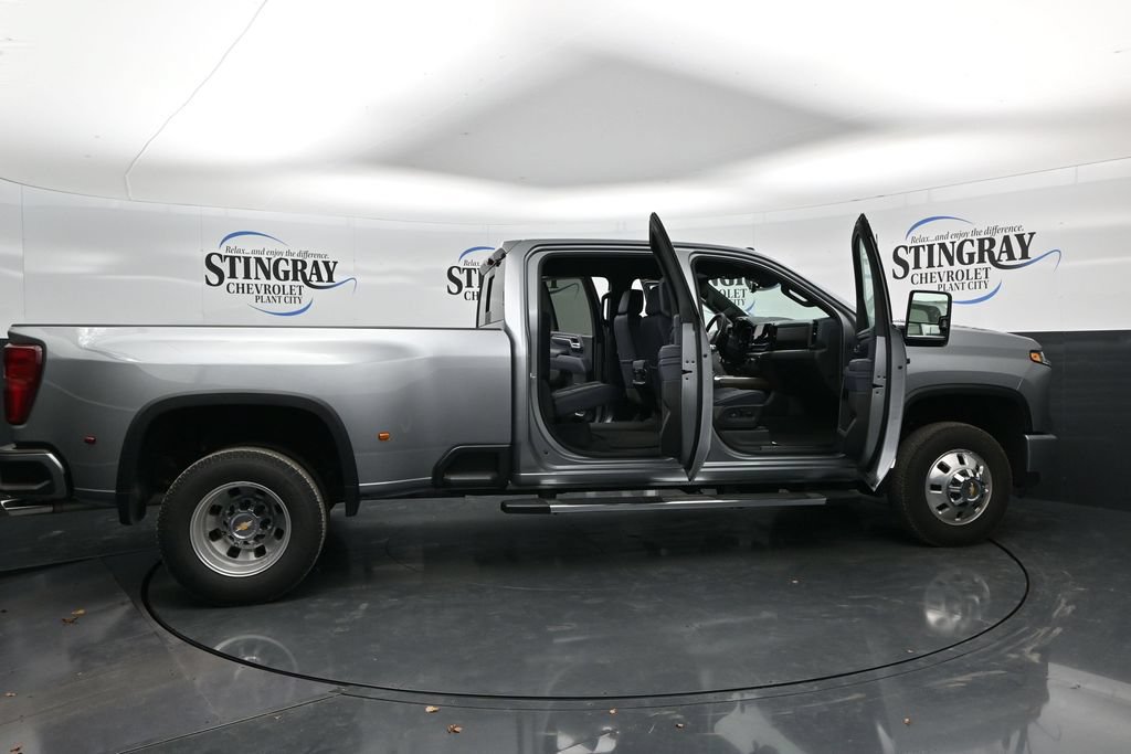 Used 2026 Chevrolet Silverado 3500 High Country w/ Technology Package AWD/4WD image 36