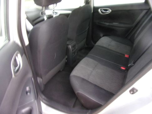 Used 2015 Nissan Sentra SV FWD image 3