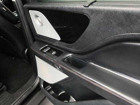Used 2020 Lincoln Aviator Reserve w/ Equipment Group 201A RWD image 22