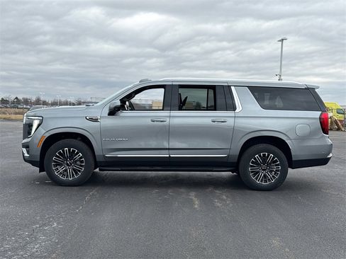 New 2026 GMC Yukon XL Elevation image 5