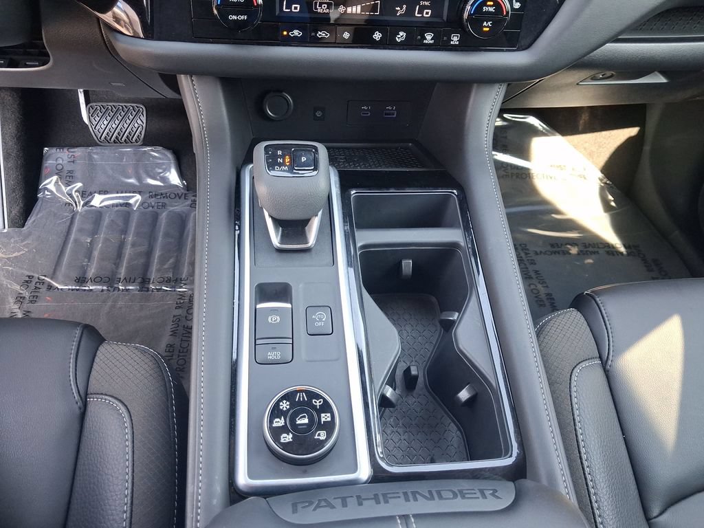 Used 2025 Nissan Pathfinder SL AWD/4WD image 15