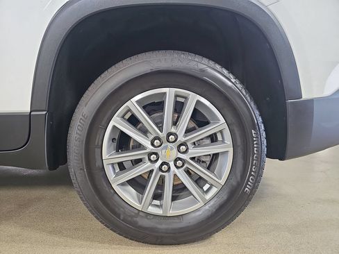 Used 2023 Chevrolet Traverse LT w/ LPO, Floor Liner Package AWD/4WD image 40