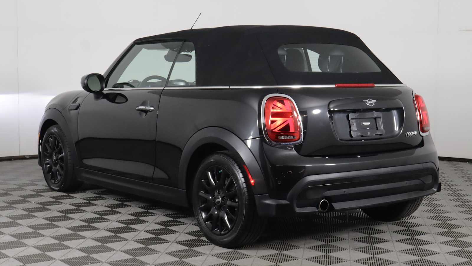 Used 2023 MINI Cooper Convertible FWD image 5