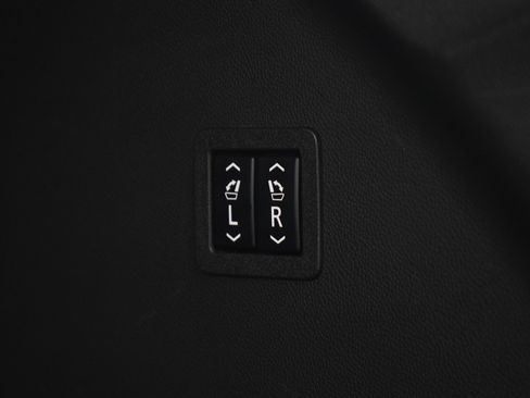 Used 2019 Buick Enclave Avenir w/ Avenir Technology Package image 20