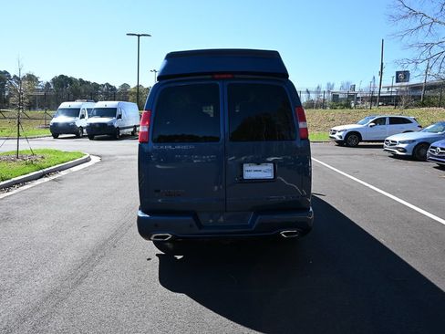 Used 2023 Chevrolet Express 2500 Extended RWD image 25