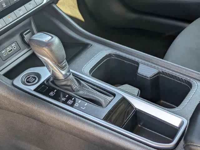 Used 2024 Nissan Sentra SV FWD image 19