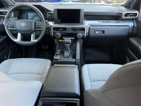 Used 2024 Toyota Tacoma SR5 AWD/4WD image 17