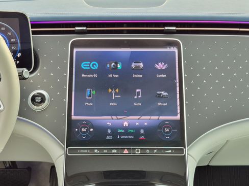 Certified 2023 Mercedes-Benz EQE 350+ 4MATIC SUV w/ Exclusive Trim Package image 19