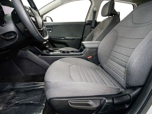 Certified 2025 Kia K4 EX image 9