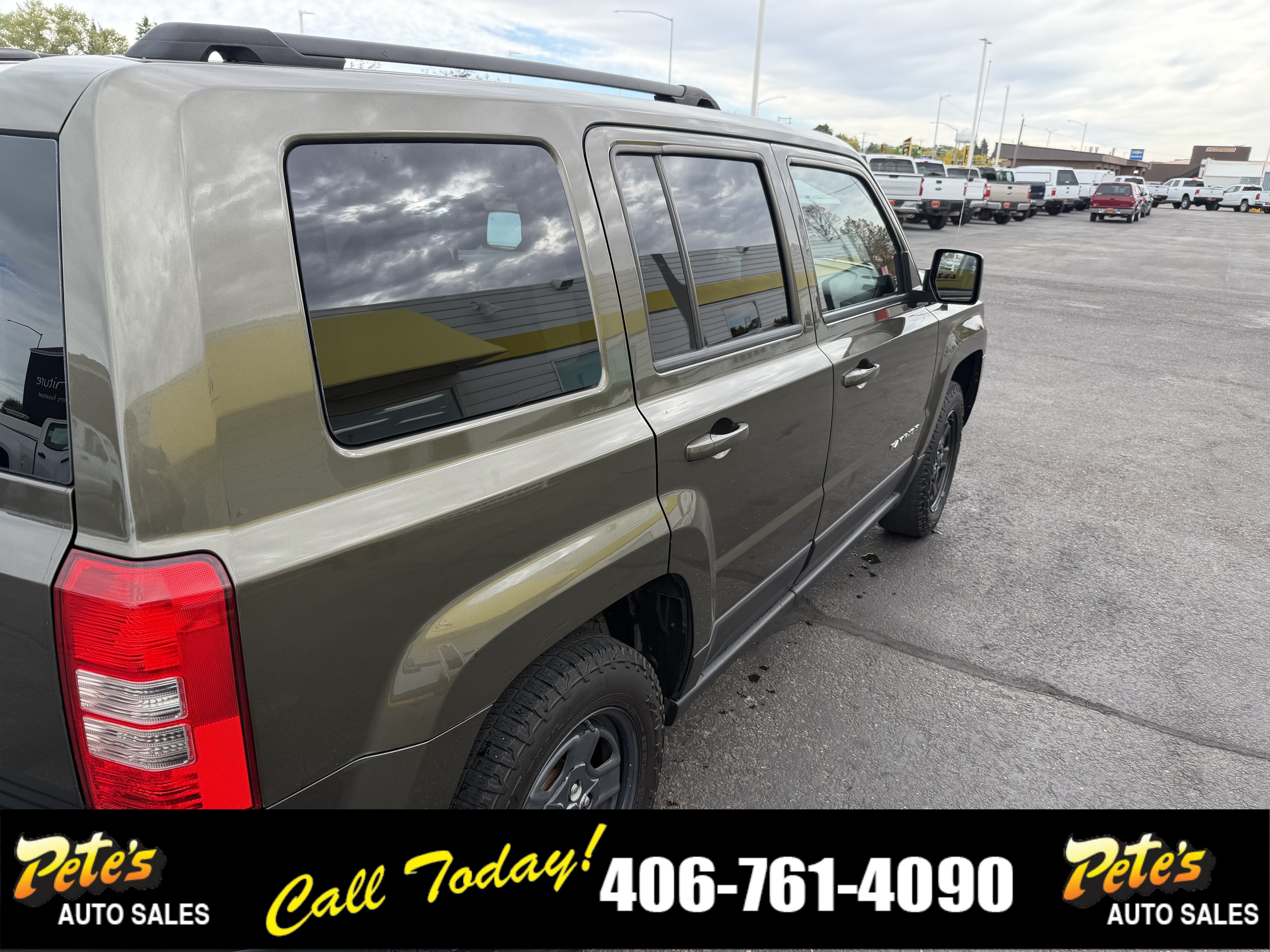 Used 2015 Jeep Patriot Sport w/ Power Value Group AWD/4WD image 11