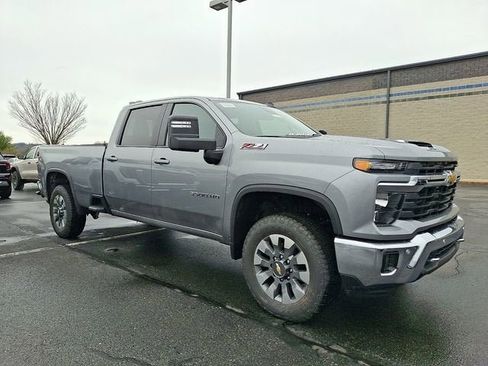 New 2026 Chevrolet Silverado 3500 LT image 2
