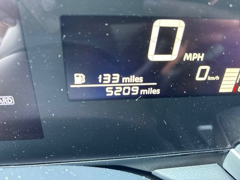 Certified 2025 Nissan Kicks SV AWD/4WD image 9