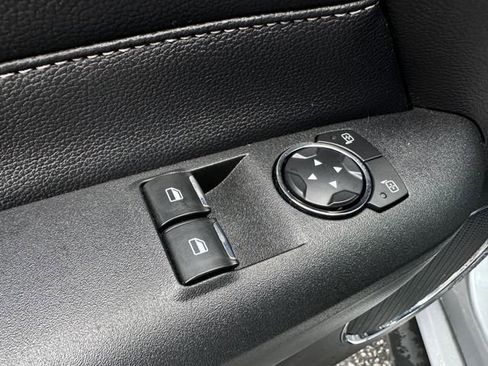 Used 2022 Ford Mustang Premium image 13