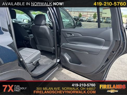 New 2025 Chevrolet Traverse LT w/ Driver Confidence Package image 42